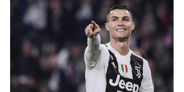 CRISTIANO RONALDO ressent la passion chinoise